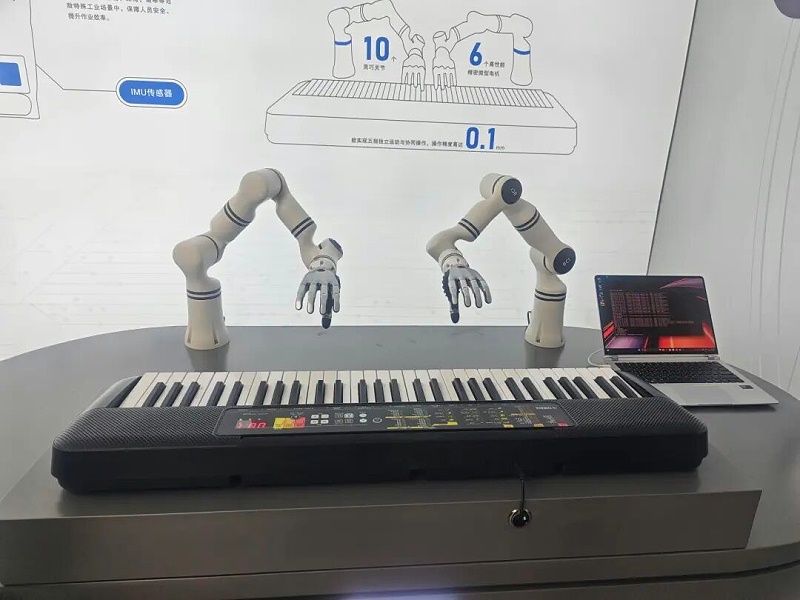 依斯倍一行前往浙江強腦科技參訪學習 (3)